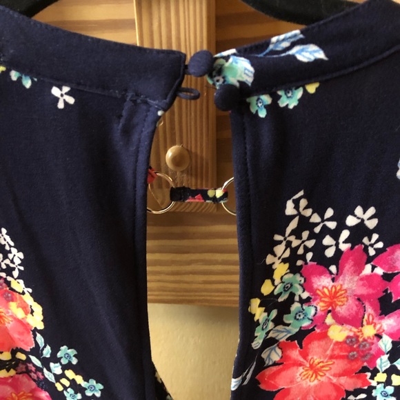 Derek Heart Floral Dress - Picture 6 of 9